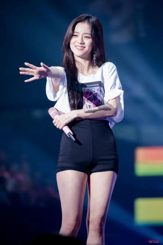 宣美拉长腿,宣美的腿真的那么长么