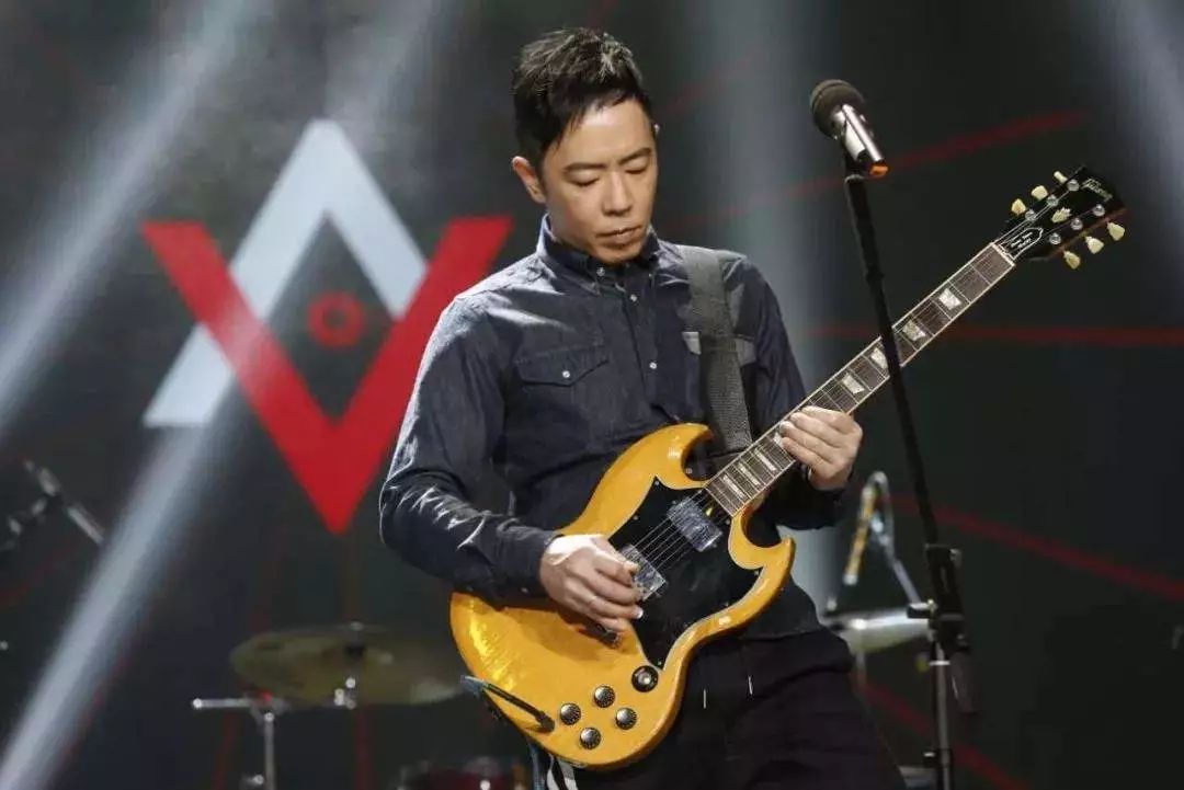 黄家驹beyond1993年央视春晚,黄家驹死后beyond组合怎么样了