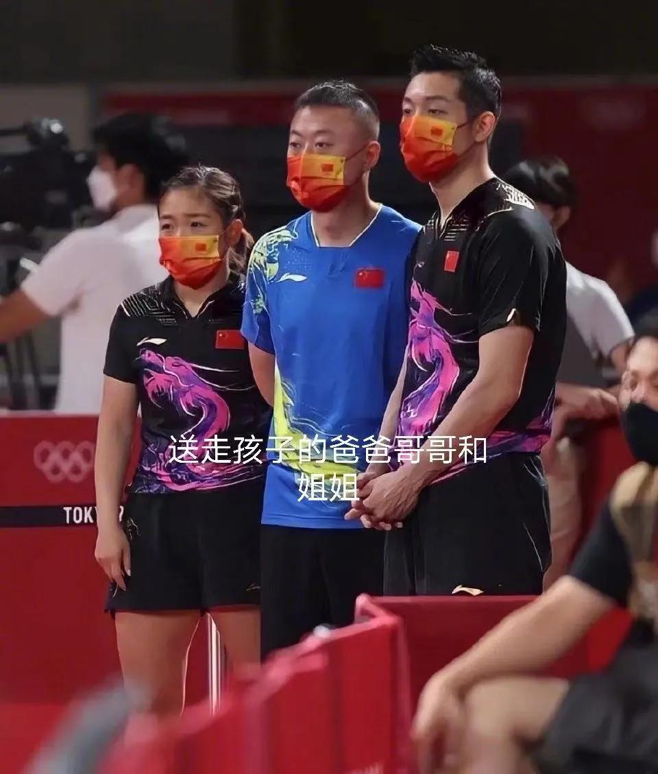 女生包包里面都装什么豆豆,女生的包包装的是什么