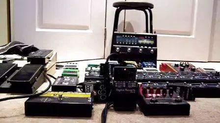 电吉他单块效果器怎么连舞台音响,电吉他只有一个单块效果器怎么办