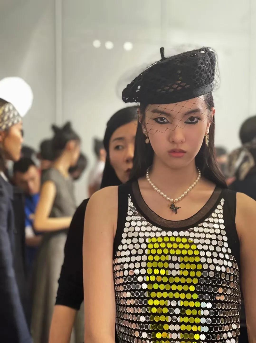 迪奥dior2020走秀冬季款运动鞋,dior2012春夏走秀视频完整版