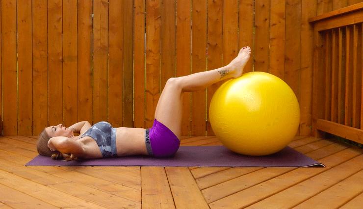 这组超火的球瑜伽,坚持1周后,腰细了,屁股也翘了