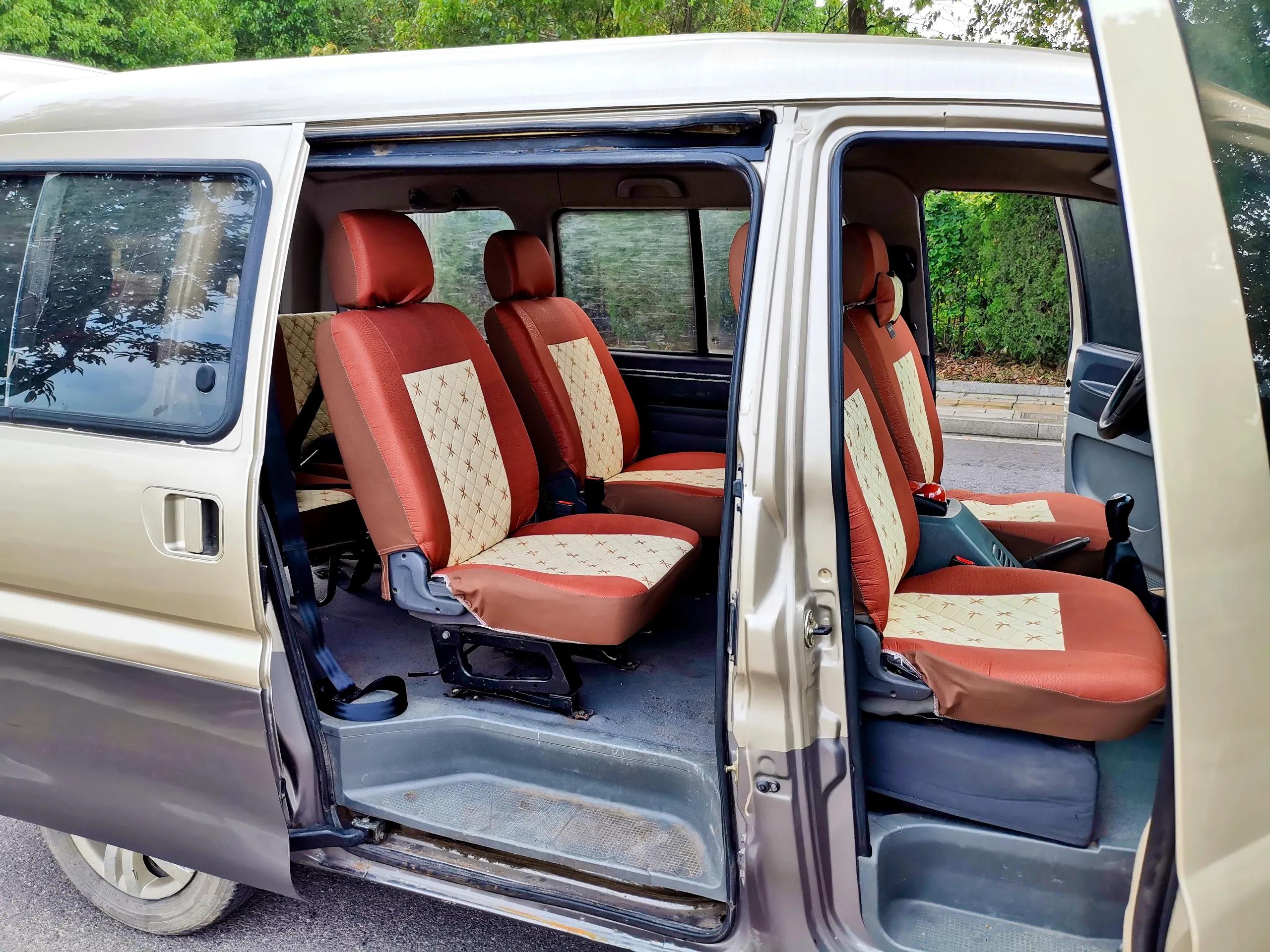 大排量跑山路费油还是小排量费油,大排量车开得慢费油还是快费油