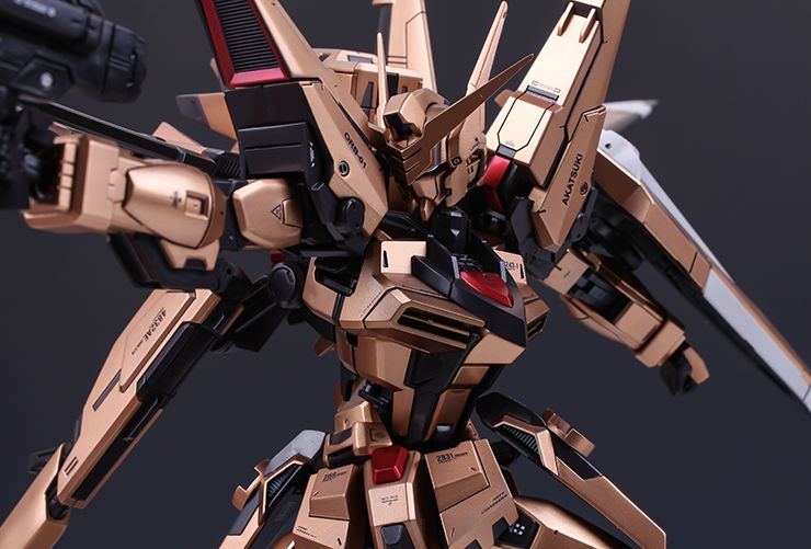 佳作：瘦脸神技，黄金拂晓高达改造