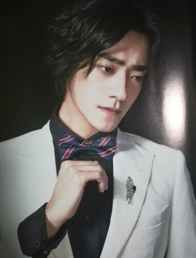 中分尴尬期怎么弄好看,中分怎么抓出纹理感