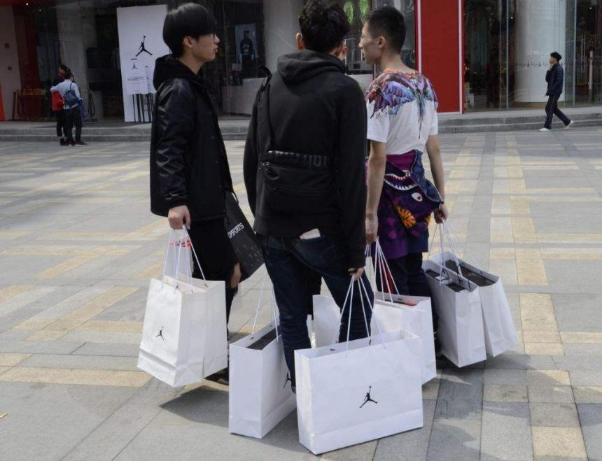 AJ成本仅占售价9%？小米有品89元怒揭鞋圈秘密