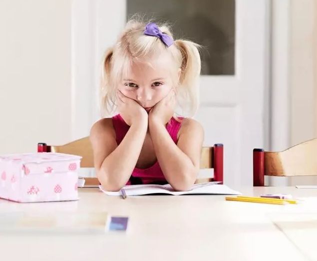 9岁小孩为什么妈妈一走孩子就哭,妈妈一走宝宝就哭闹怎么办