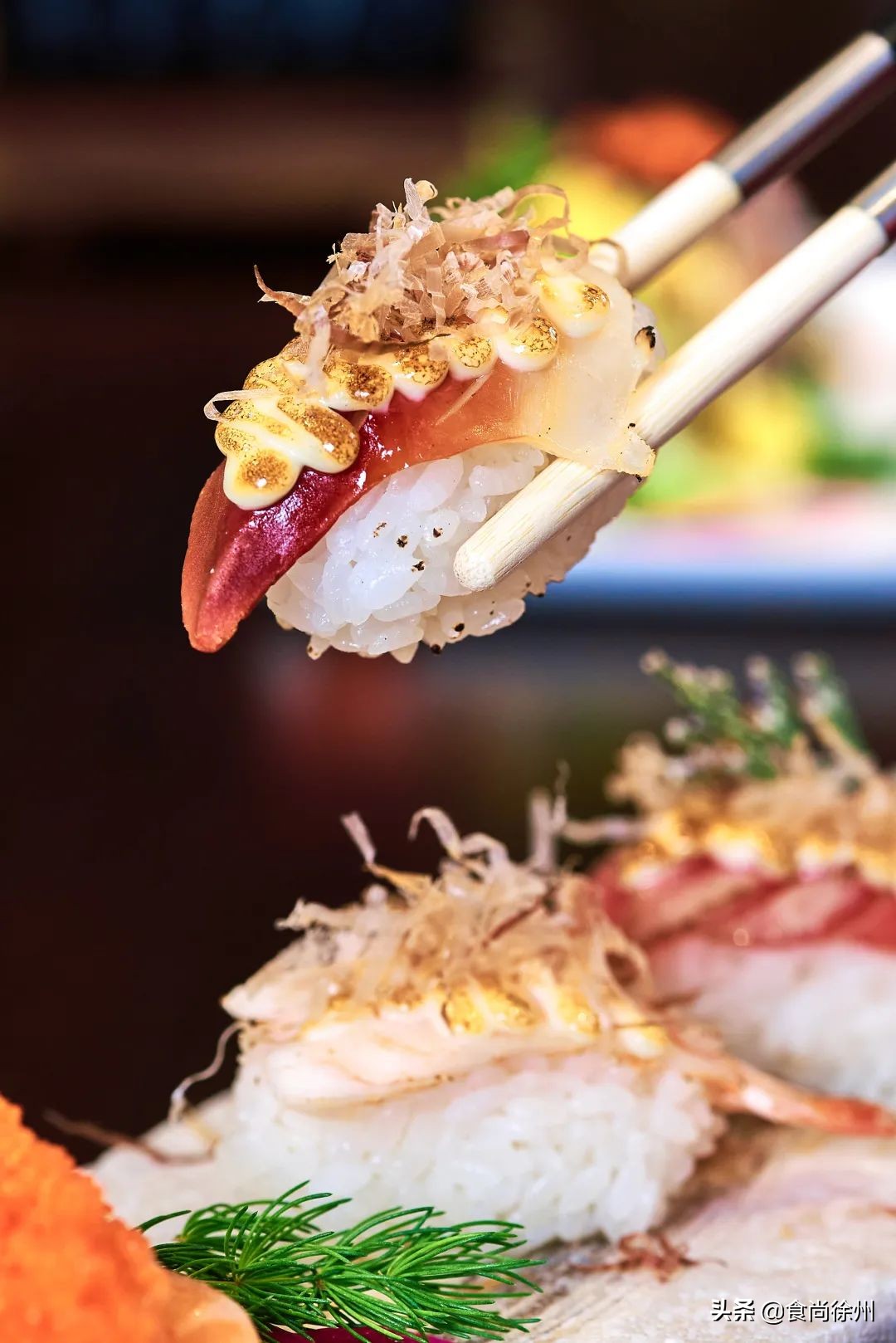 徐州张柏芝一秒到日本?其实正在吃日料,和服免费穿,过足cos瘾