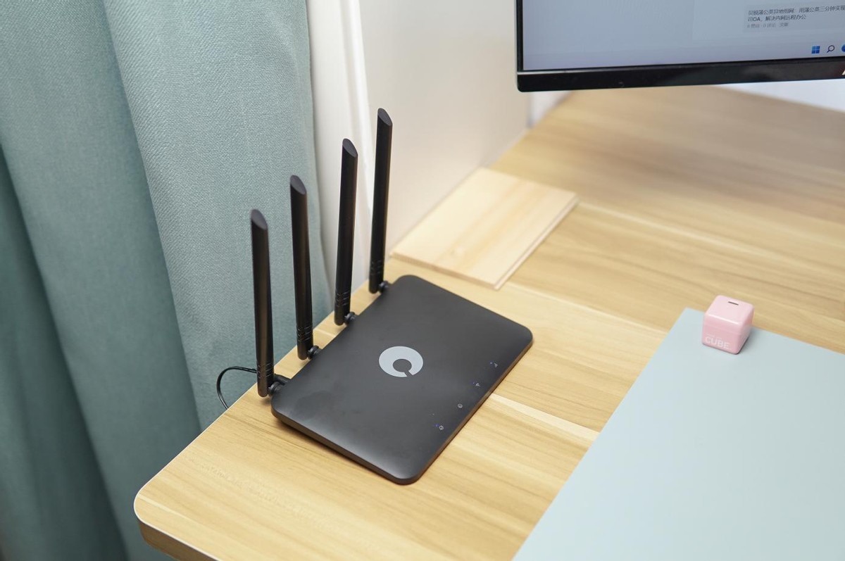 蒲公英wifi路由器x4c套餐,可以随身带走的路由器