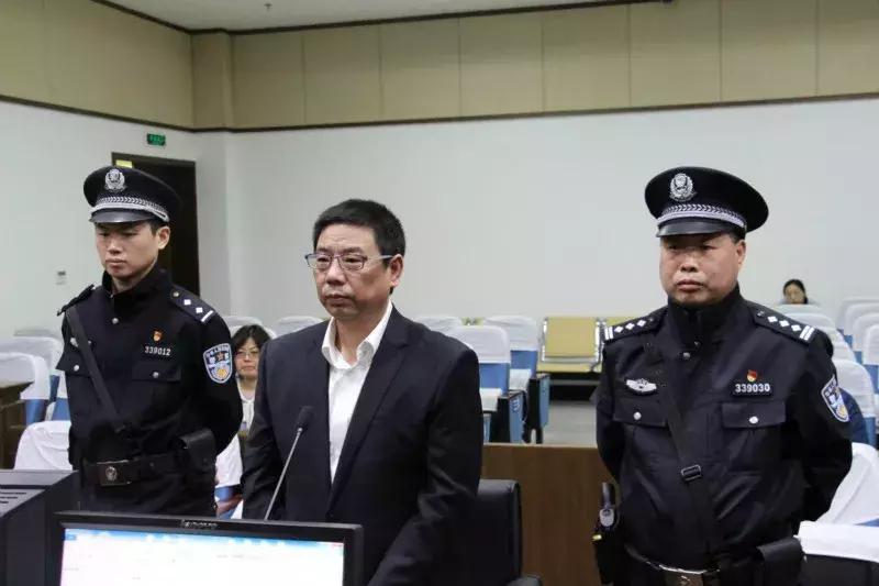 心态失衡存在攀比心理,心态失衡