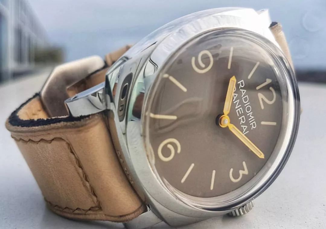 手表不能戴着洗澡,手表不能戴着洗澡解析