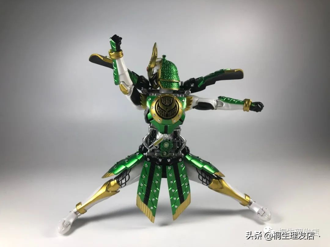 万代shf假面骑士斩月,假面骑士斩月胜吼形态shf