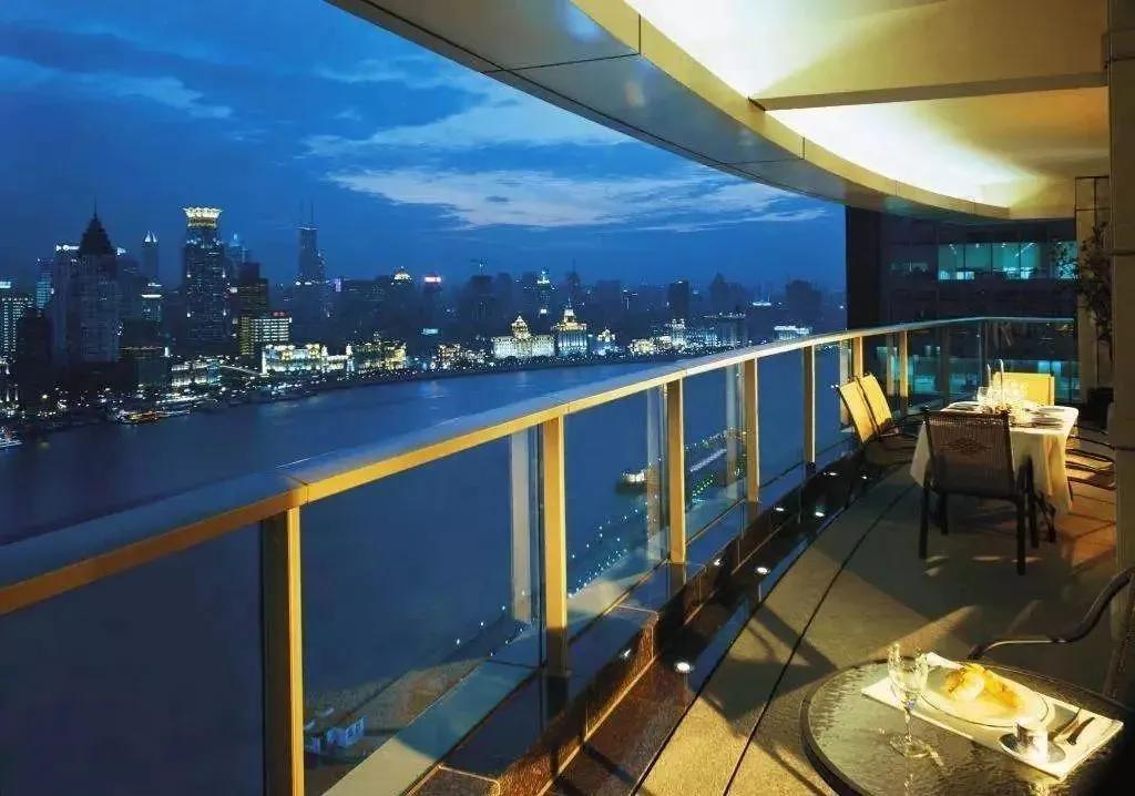 开法拉利拉法、保时捷918和迈凯伦p1的人都住啥样的豪宅？