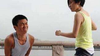 女生遇到流氓无赖该怎么办,女学生遇到流氓被抢劫