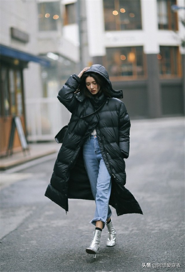 韩国女生穿羽绒服,今年韩国版最潮流的时髦羽绒服