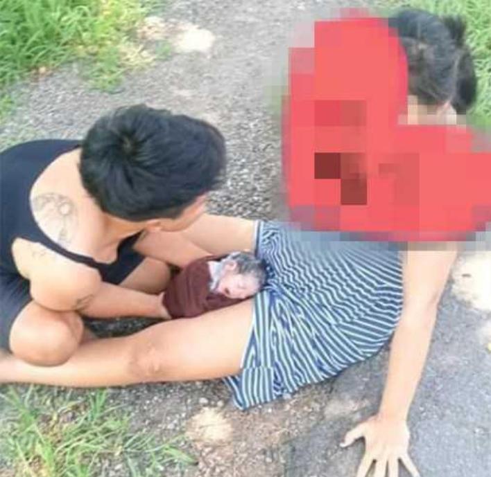 孕妇羊水破裂产女婴交警急开道,二胎孕妇羊水破了