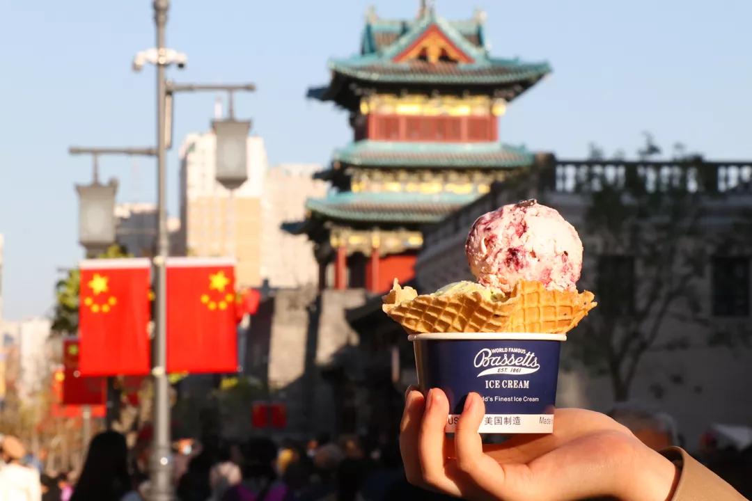 钟楼街必打卡,炫炫吃路边摊