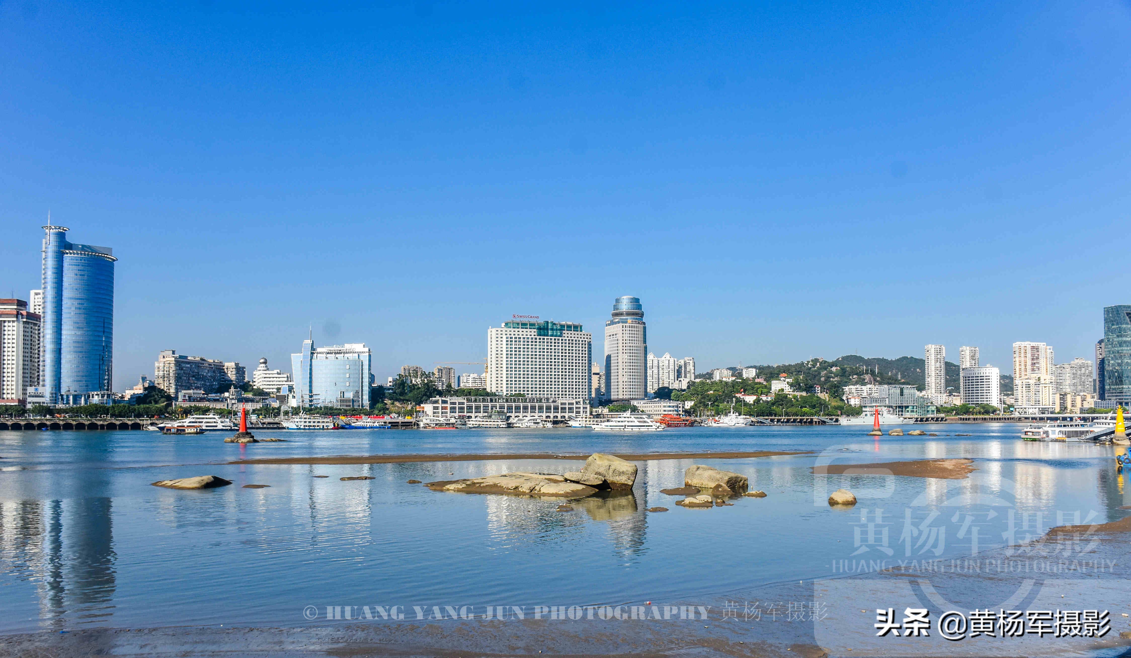 中国“诗一般”的海滨城市，海域面积390²千米，去过的人都喜欢