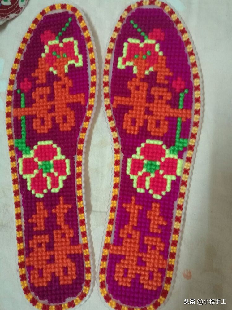 云南小巧妹自做鞋垫刺绣教程,孙姐手工刺绣鞋垫教程