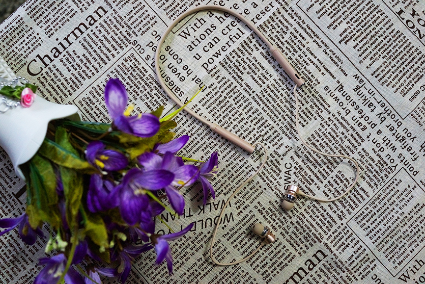 无痛感佩戴蓝牙耳机,无杂音佩戴舒服的蓝牙耳机