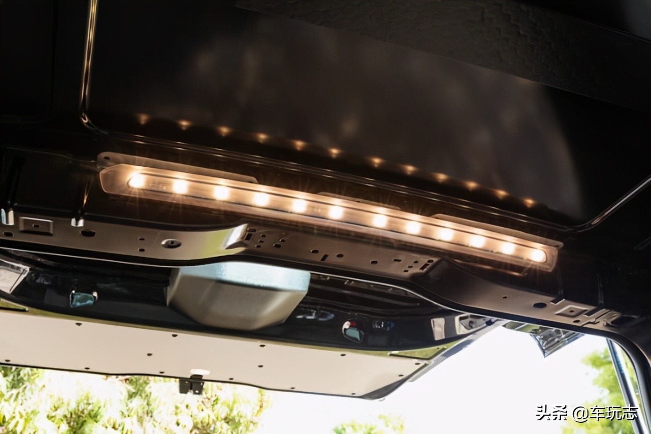 奔驰威霆2022款新车都有哪些改动,奔驰七座商务2021款威霆v级报价
