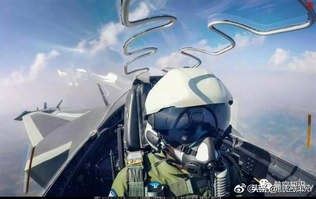 歼20的头盔显示器,歼20飞行员头盔多少钱