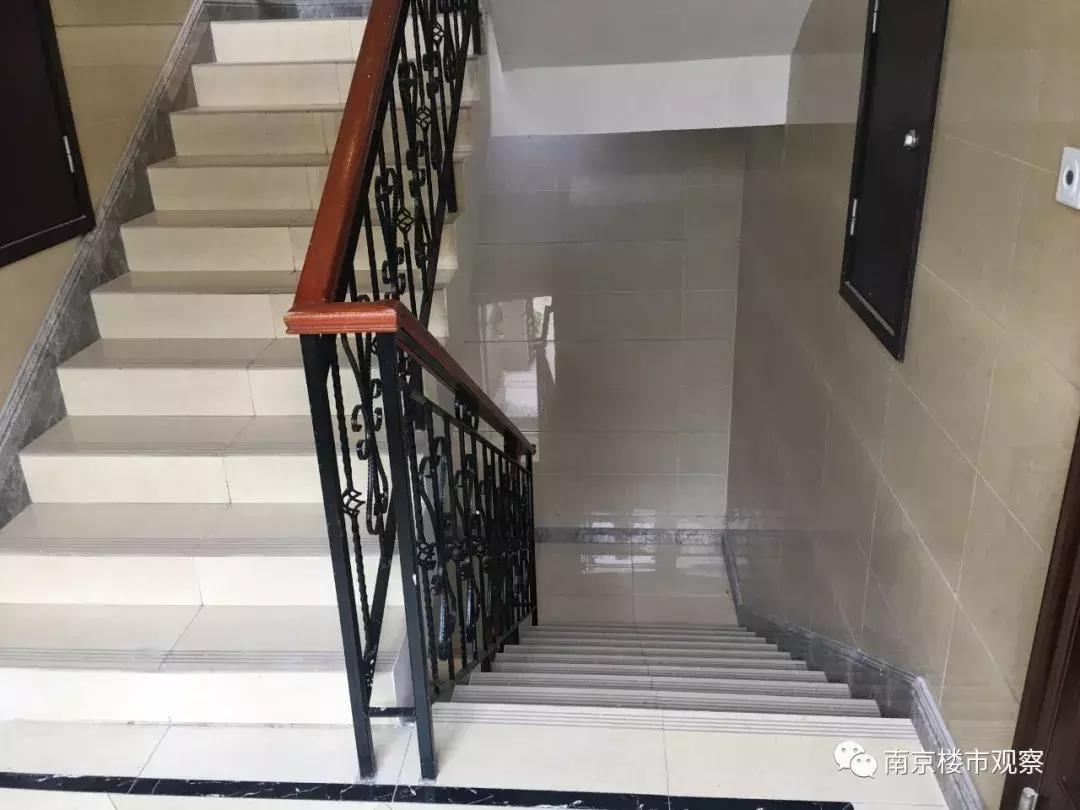 10盘迎来交付大考，实景谍照流出！这品质…