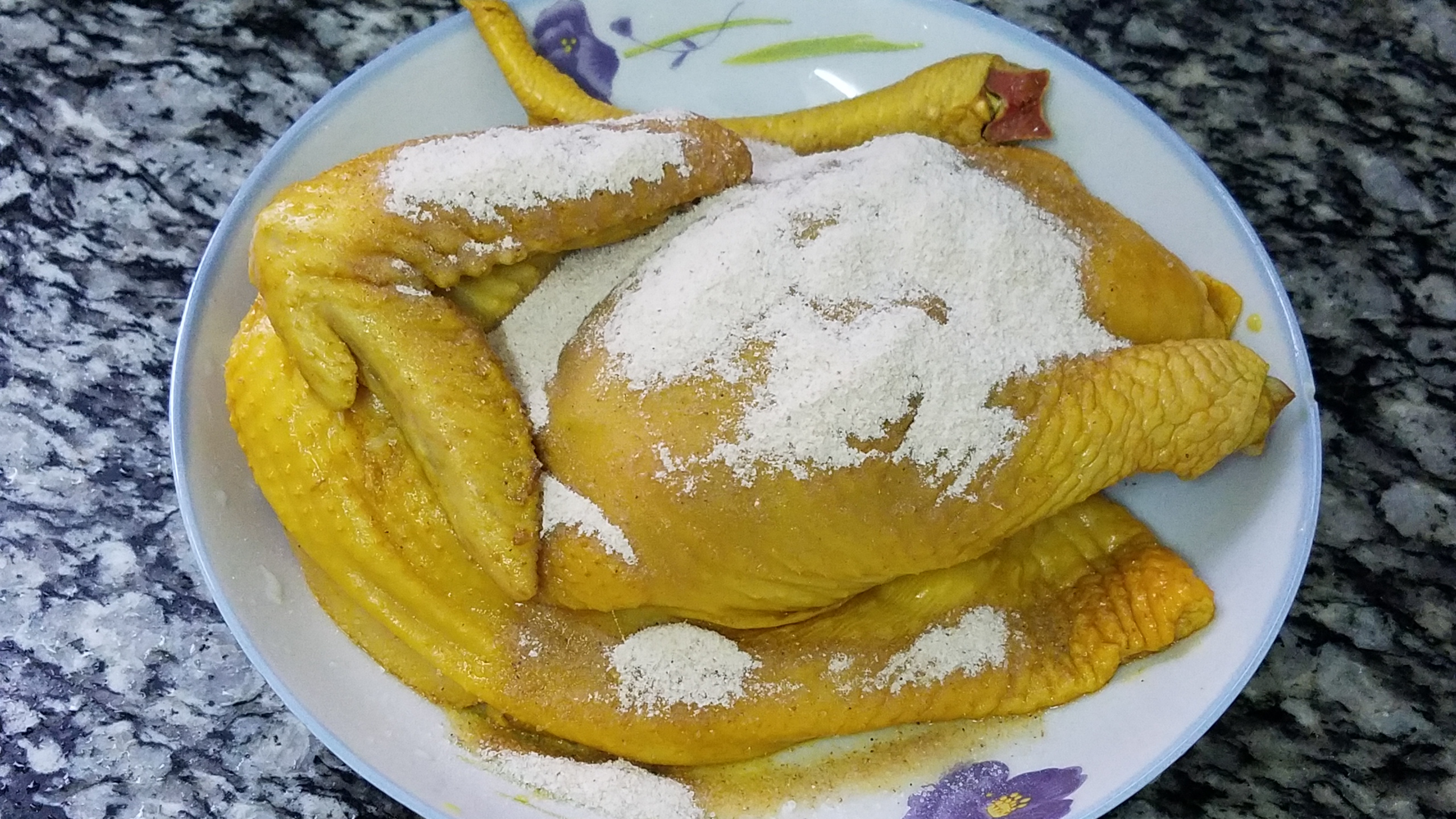 广东正宗的水煮盐焗鸡,广东用盐的盐焗鸡爪的正宗做法