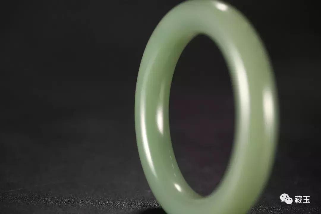 怎么戴玉镯不容易碎,怎么戴玉镯显得美