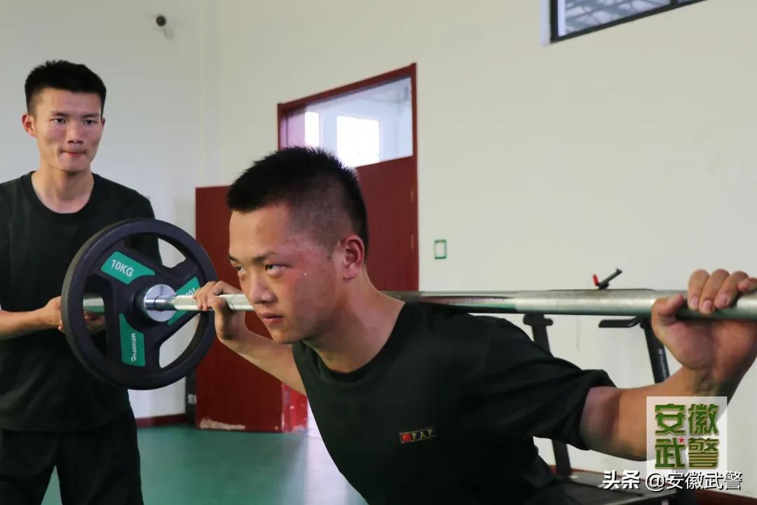 “燃值”飙升!直击夏日练兵场