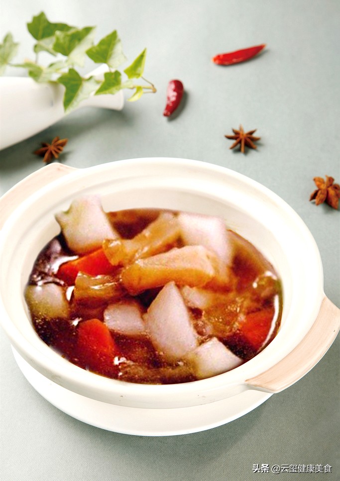 孔融四岁让梨启示孝亲敬老的美德，明日推荐一道美食补肝又养血