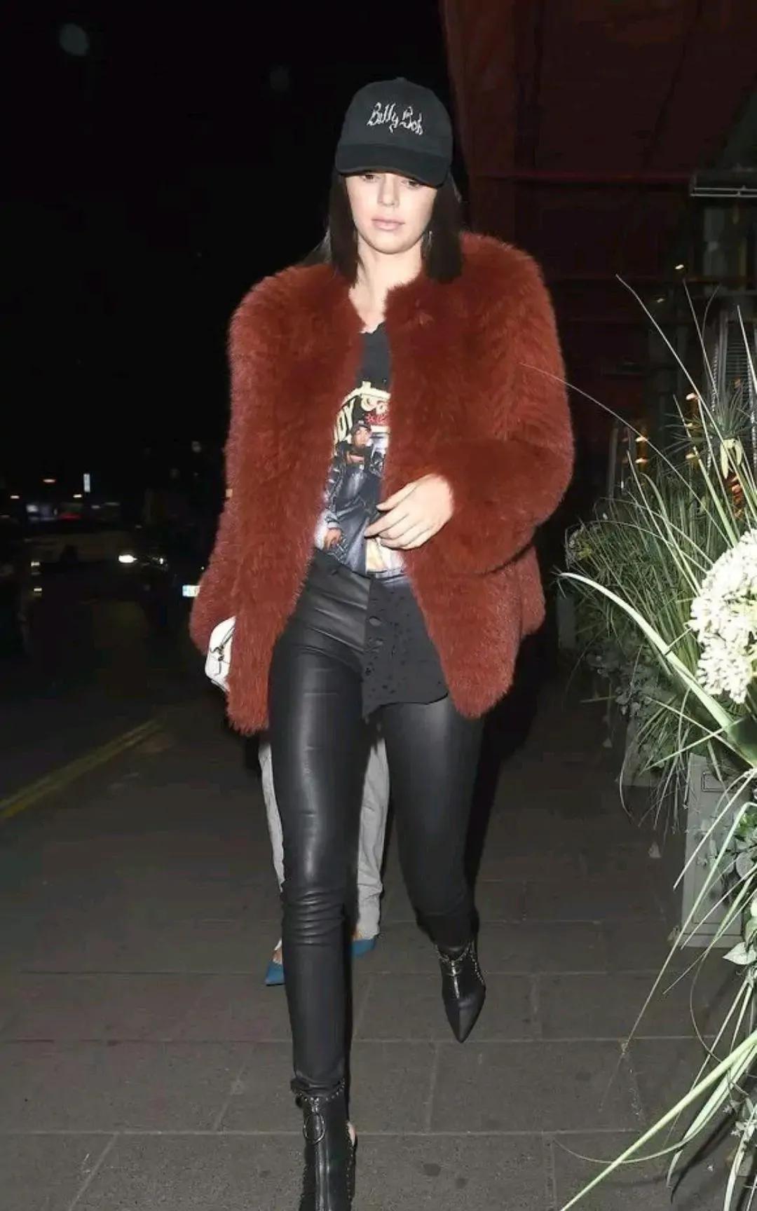 汪峰评价邓紫棋皮裤,汪峰为什么喜欢邓紫棋皮裤