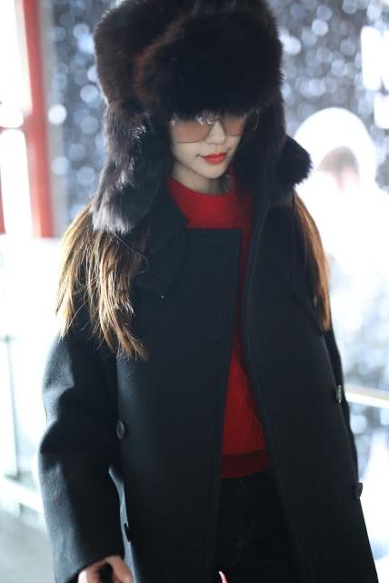 baby和权志龙合体,baby戴陈赫帽子