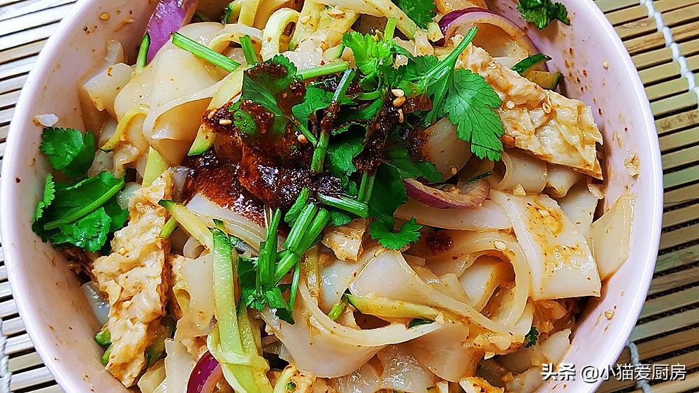 如何在家做凉皮凉粉,在家可以做凉皮和凉粉