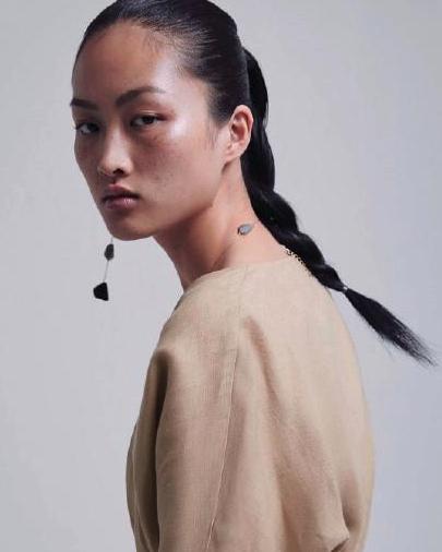 麻子草莓雀斑脸，欧阳娜娜祖儿示范小麻子如何从时尚毒药变新宠？