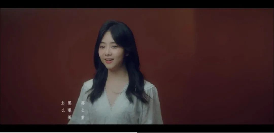 谭松韵卑微求爱完整视频,谭松韵卑微求爱视频