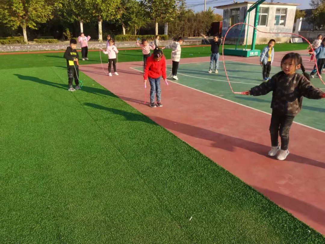 办人民满意的教育是教育方针吗,农村小学校园环境大改观