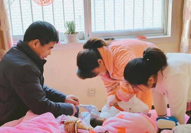 孩子老是和奶奶亲该怎么教育,孩子长大了就一定只会和奶奶亲吗