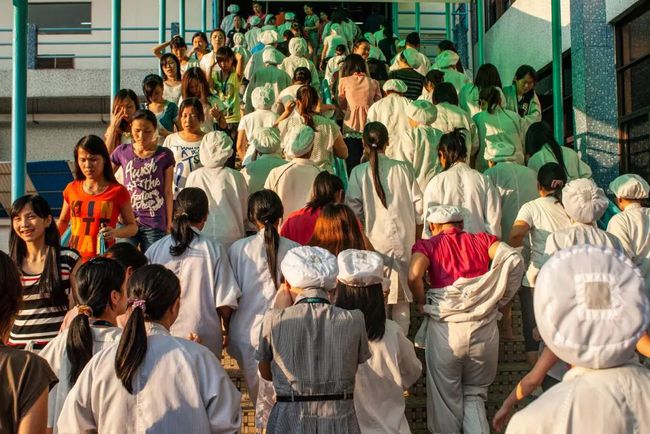 一般在电子厂上班工资怎么样,电子厂工作怎么样