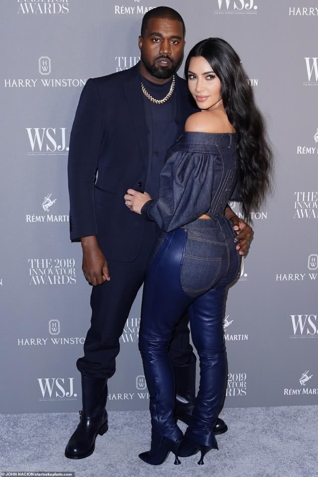 金卡戴珊宣布恋情,金卡戴珊格莱美颁奖