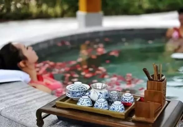 日式温泉滑雪场,大连温泉滑雪场一体度假村