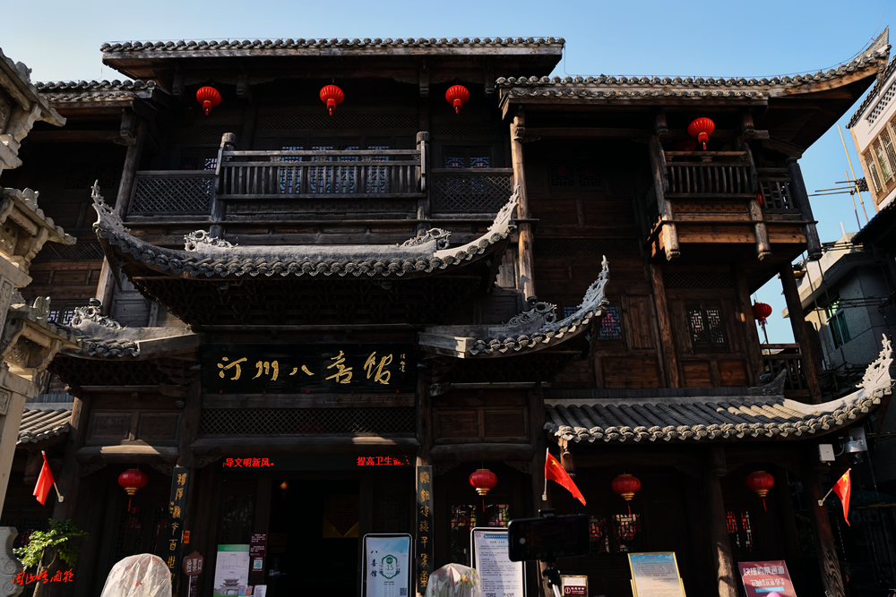 闽西长汀(汀州)古城旅行记:汀江水绕佛挂珠,千嶂深围四面城