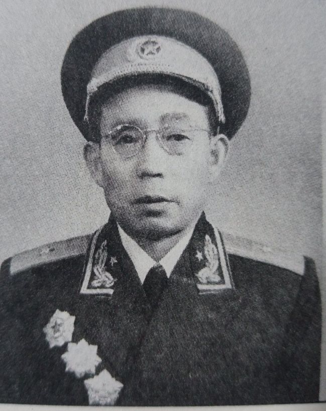 详解西南行政区*党**政军领导人在57年1月以前的工资与级别待遇