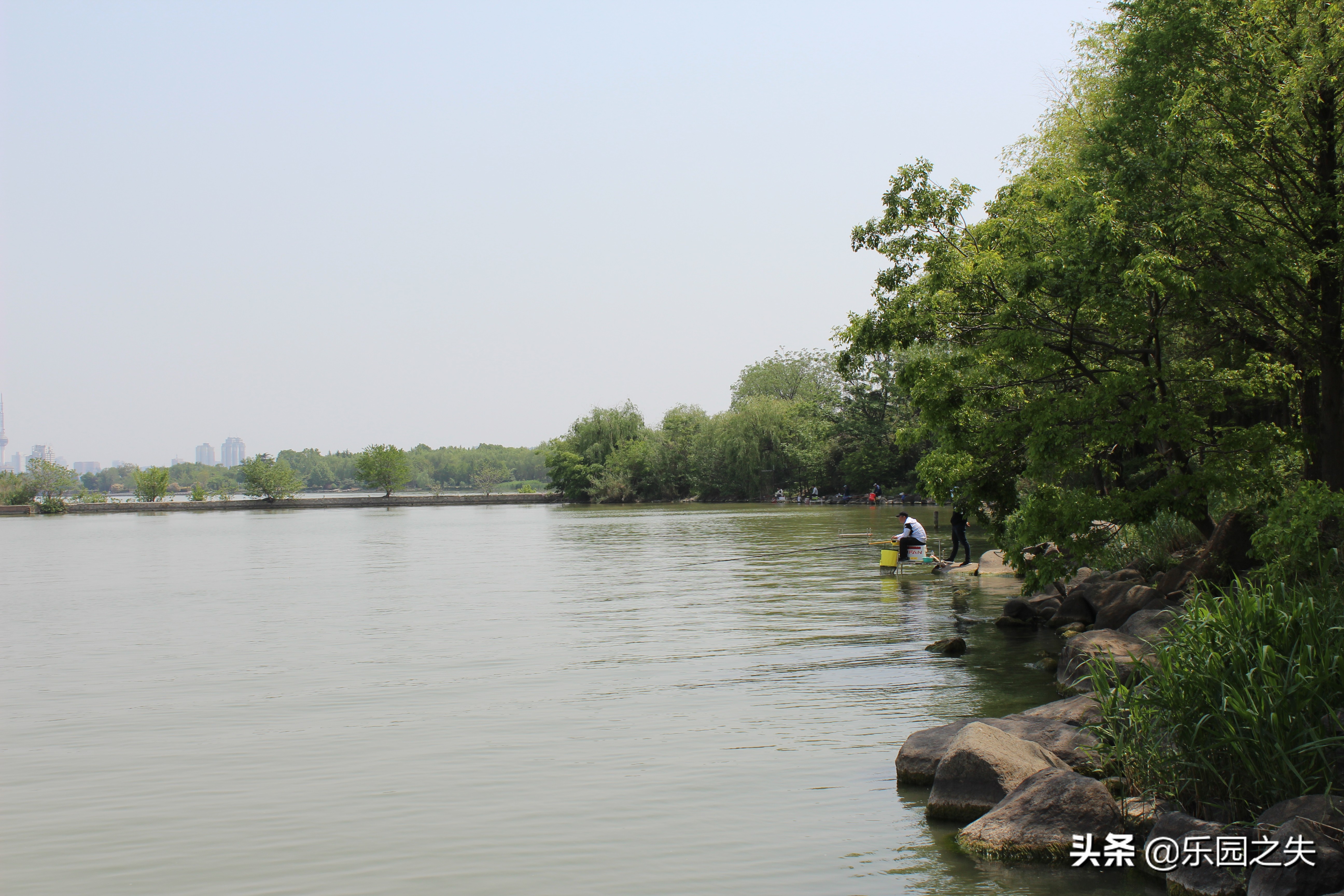 野钓莲花湖水库钓鱼技巧,百花湖野钓如何选钓位最佳