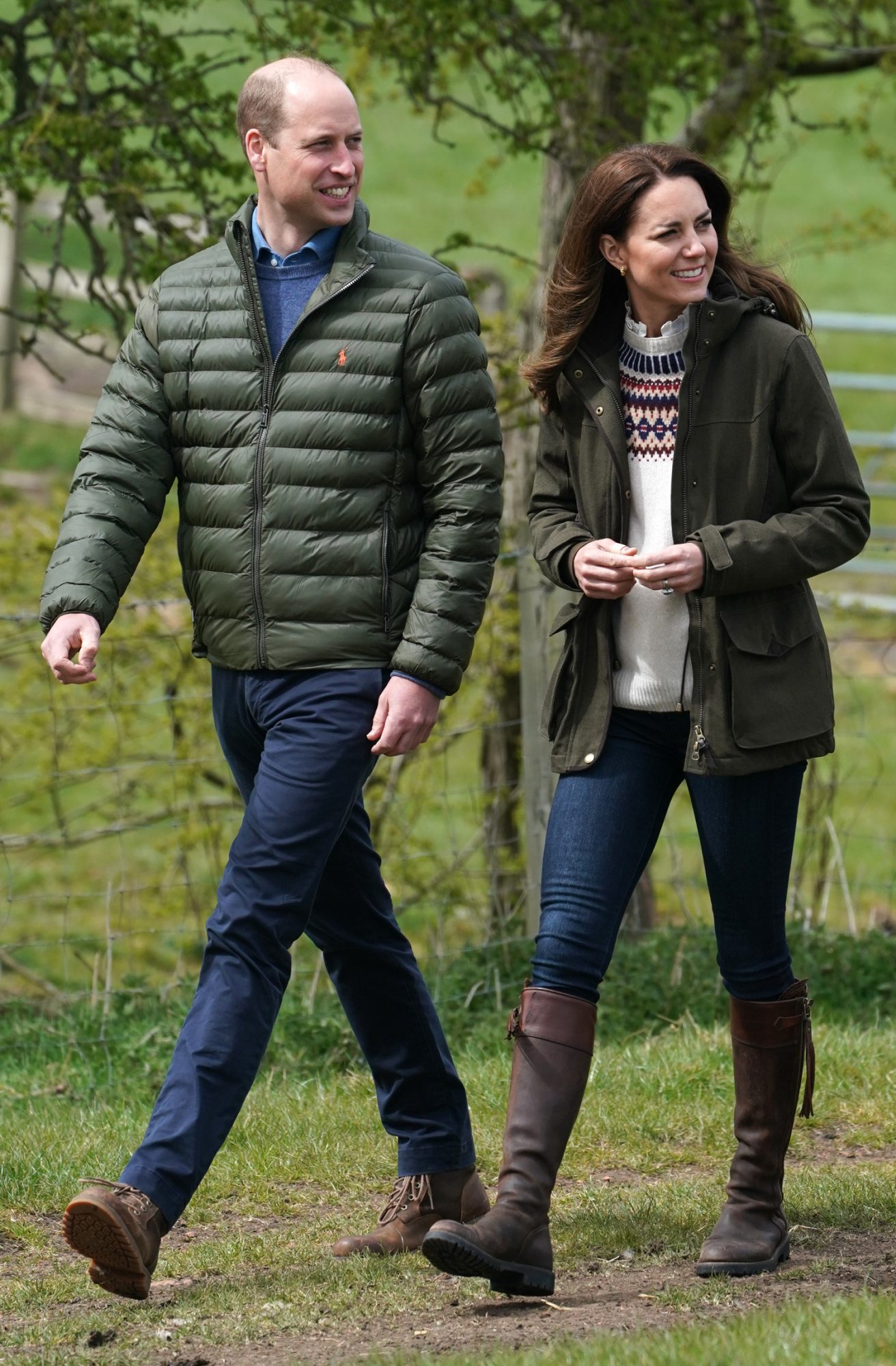 哈里与梅根甜蜜现身,哈里和梅根首次公开亮相