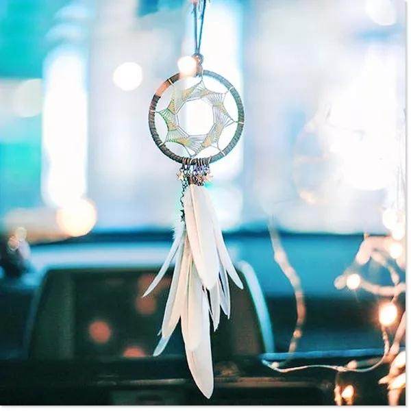 汽车挂饰不适合挂什么,汽车挂件挂什么保平安好