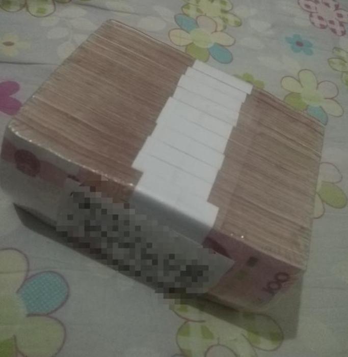 网约车东西掉到车里丢失,网约车丢失东西报警