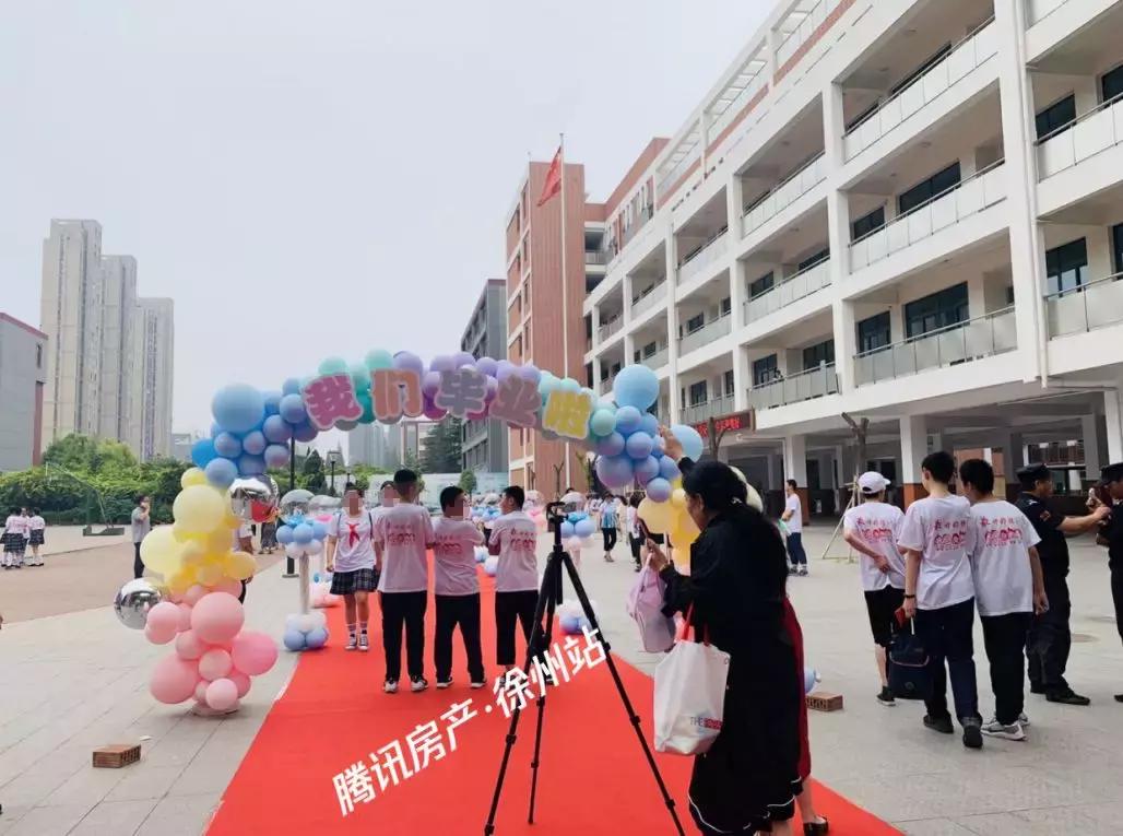 一些新房配套的学校到底怎么样,新建小学好还是老的学区房好