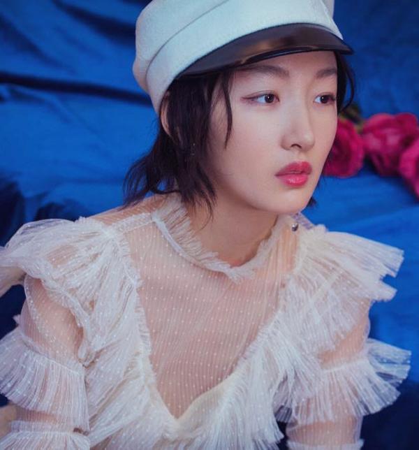 冬天正确戴帽子的方式,秋冬怎么戴帽子好看