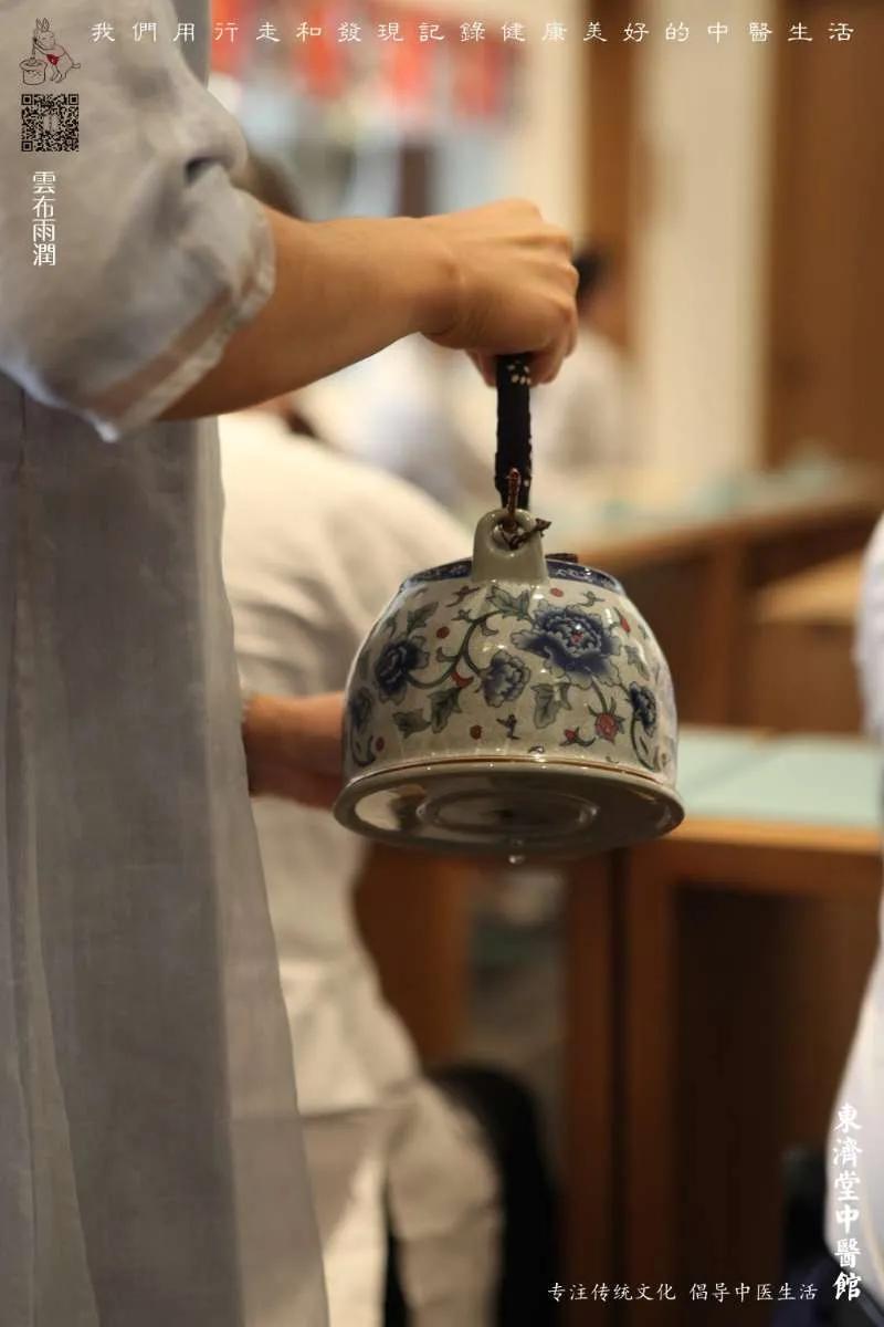 眼睛干嗓子干鼻子干吃什么药,眼睛干嗓子干大便干怎么回事